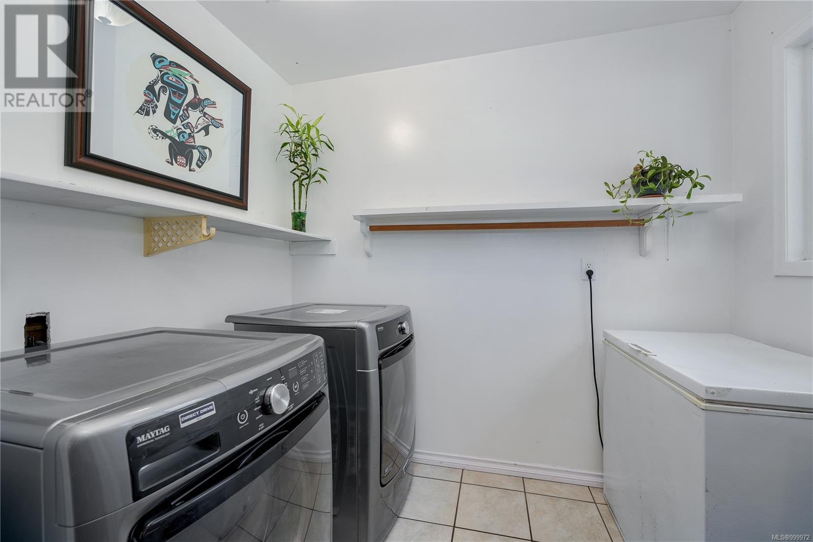 337 Glenairlie Dr, View Royal