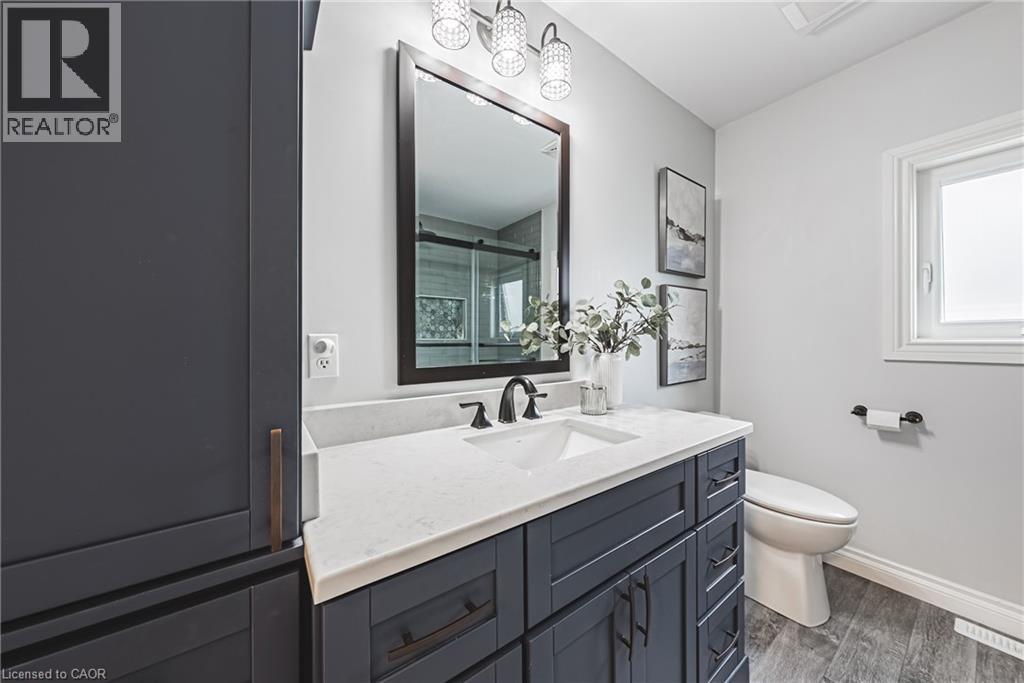 Photo 13 of 2170 Coldwater Street, Burlington ON