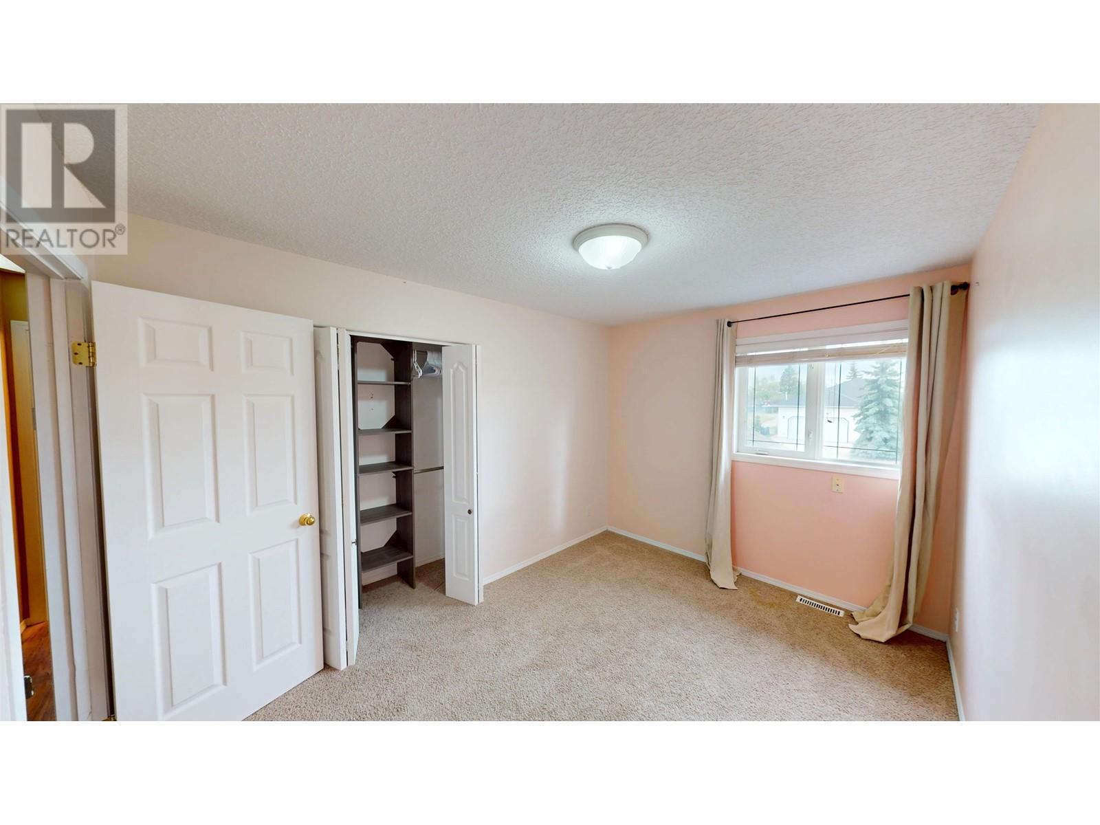 Photo 24 of 9916 112 Avenue, Fort St John BC