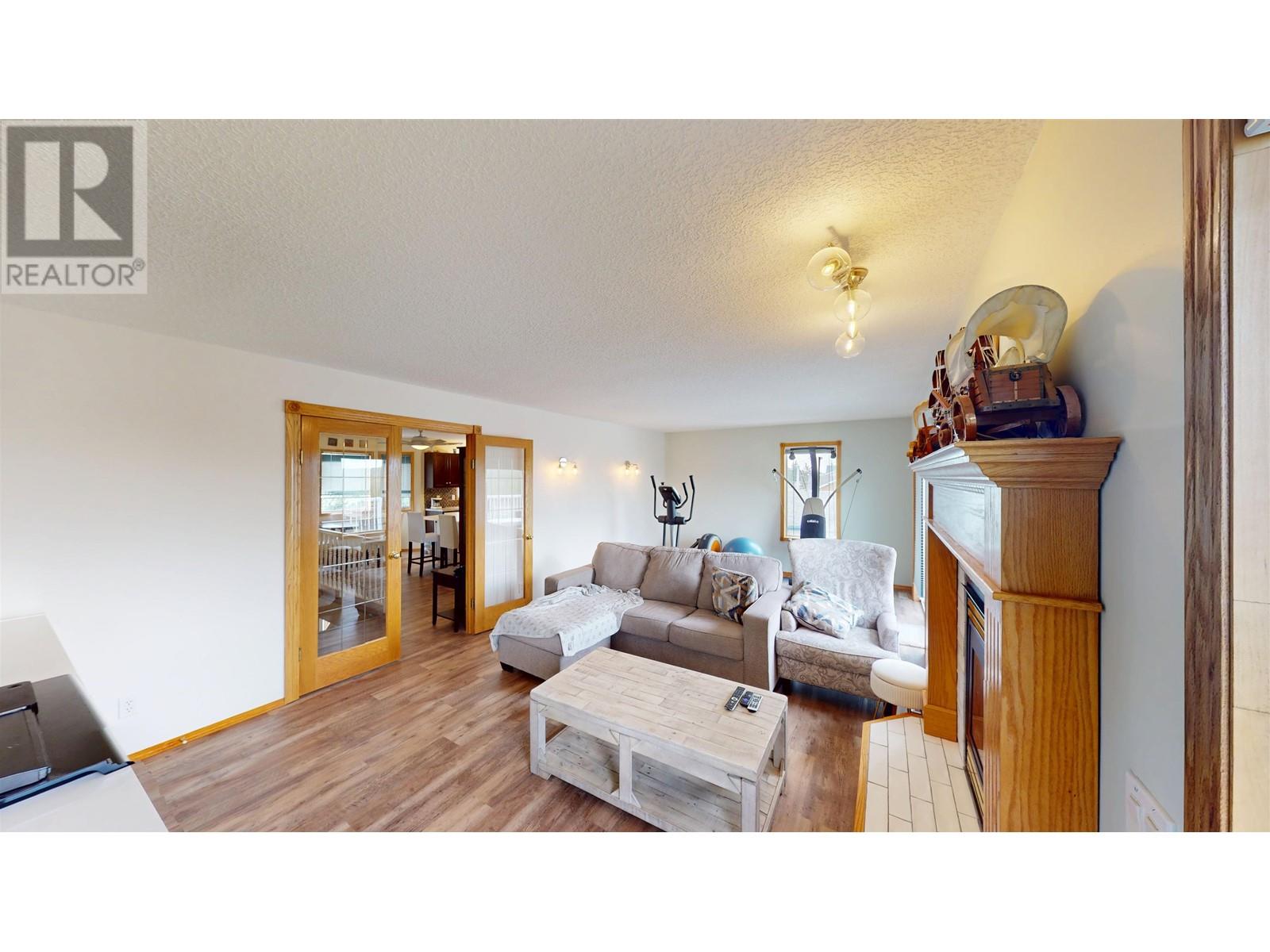 Photo 6 of 9916 112 Avenue, Fort St John BC