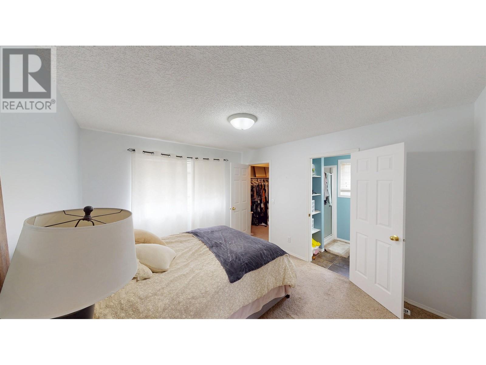 Photo 2 of 9916 112 Avenue, Fort St John BC