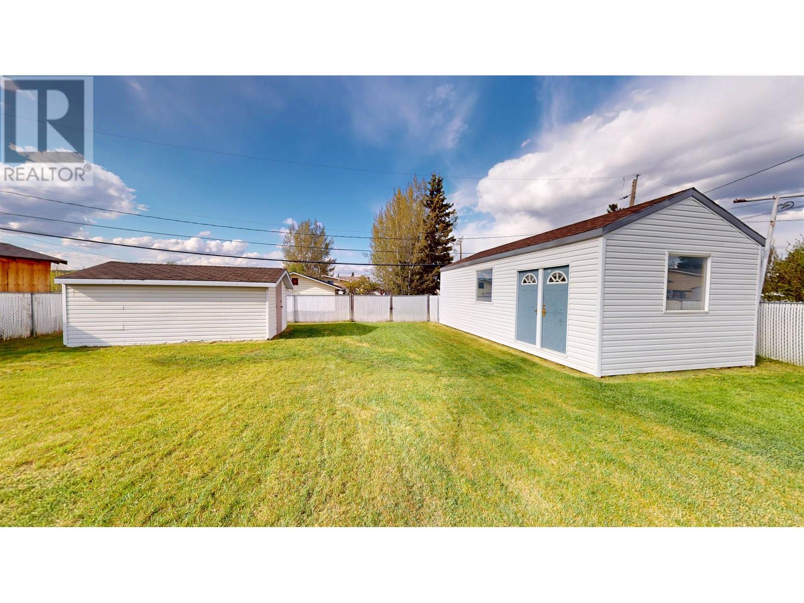Photo 37 of 9916 112 Avenue, Fort St John BC