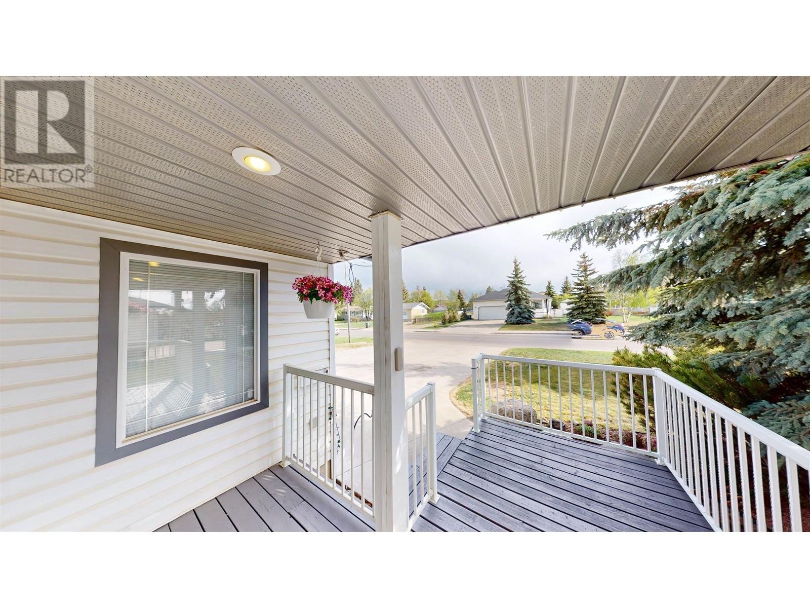 Photo 32 of 9916 112 Avenue, Fort St John BC
