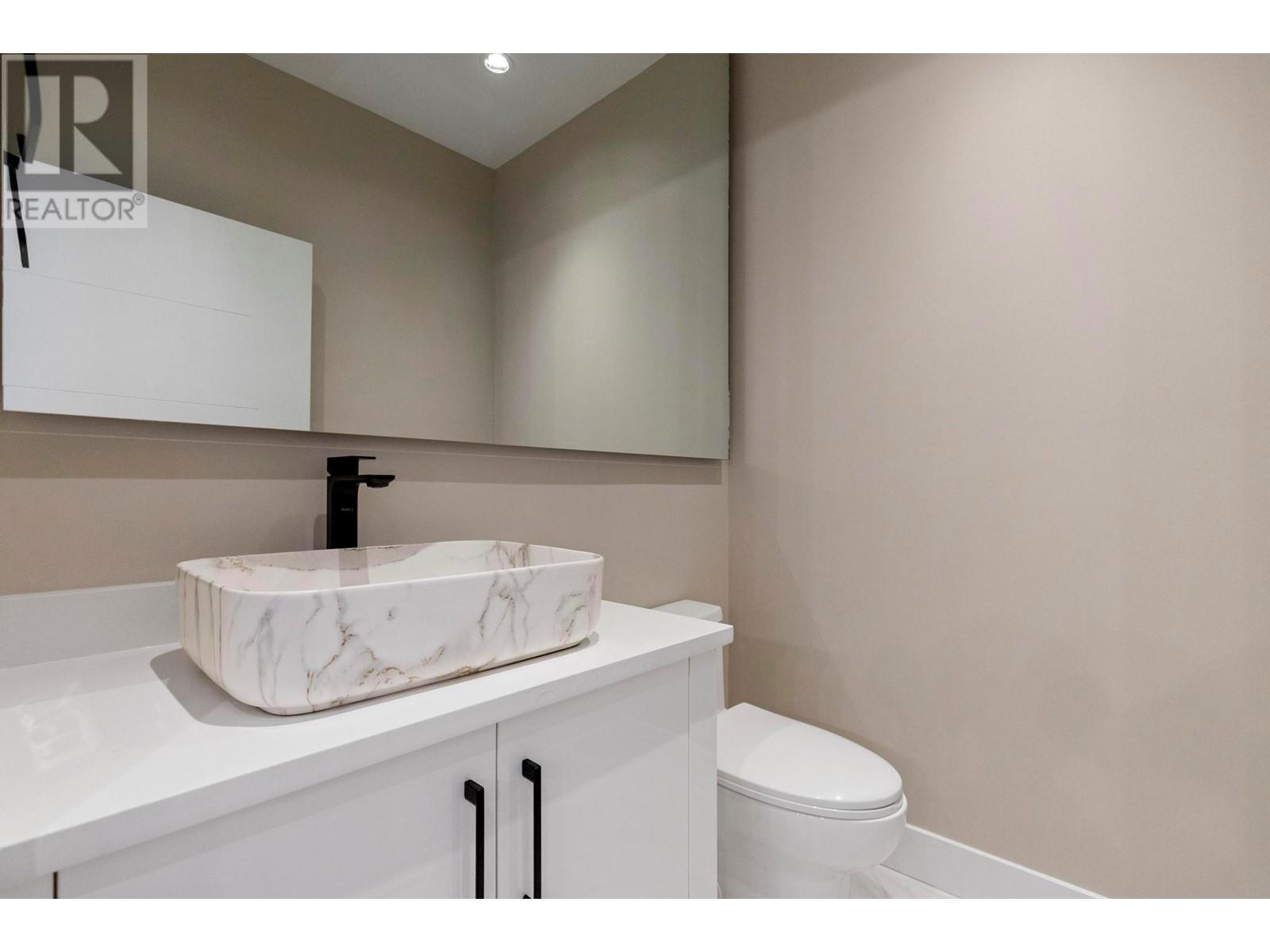  1520 Lakeview Street, Kelowna