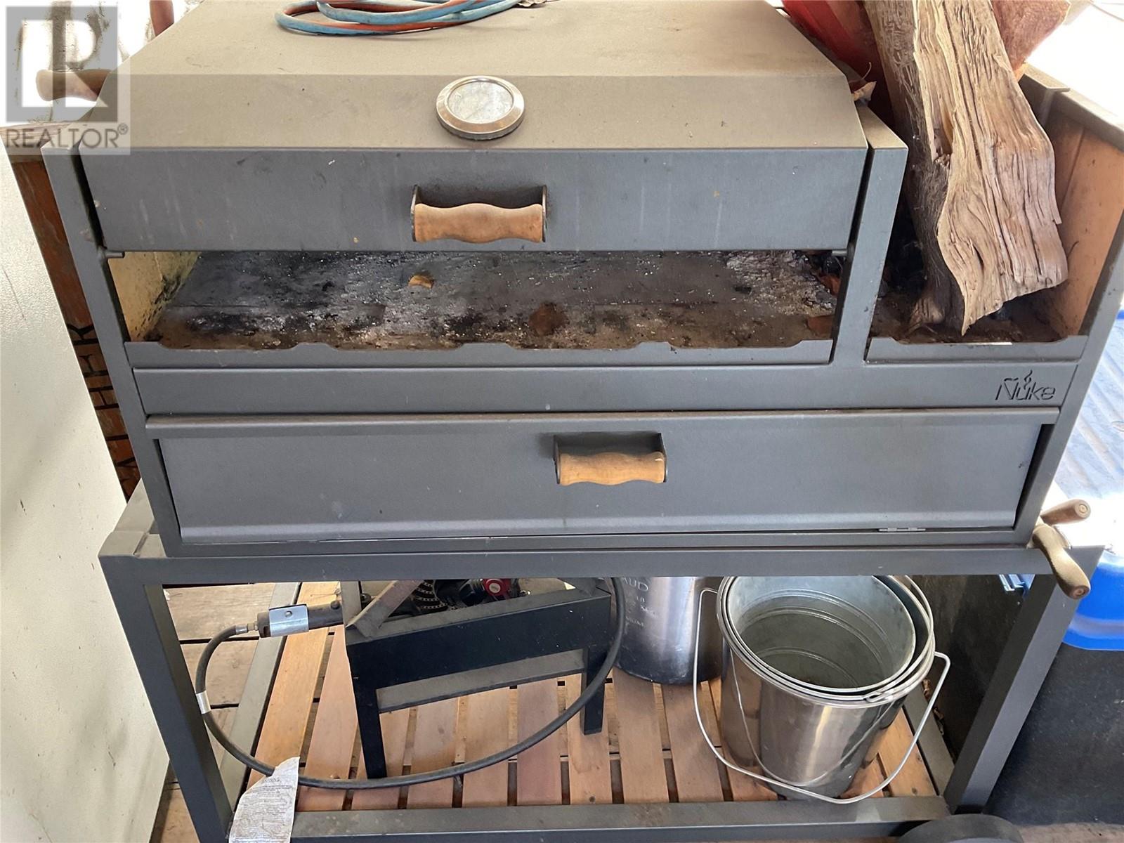 318 Copper Avenue S, Greenwood