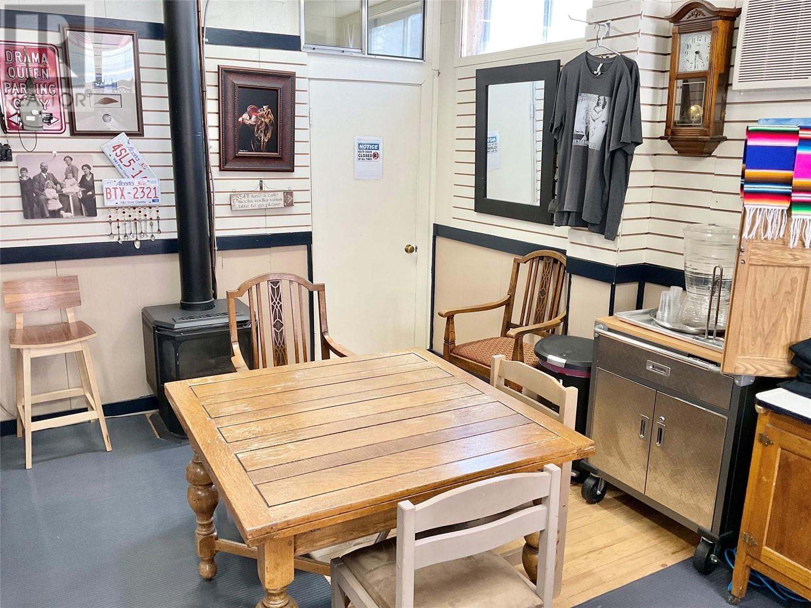 318 Copper Avenue S, Greenwood