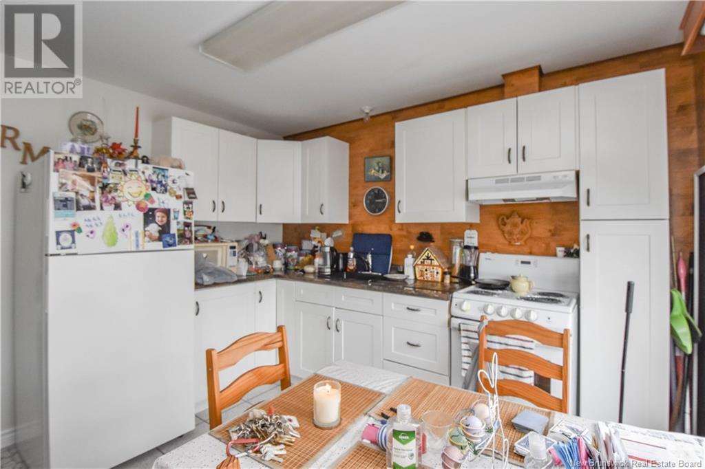 116 1èRE RUE STREET - 25