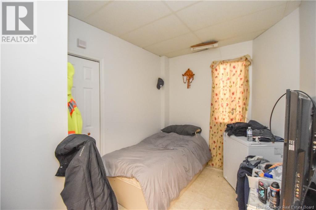 116 1èRE RUE STREET - 10