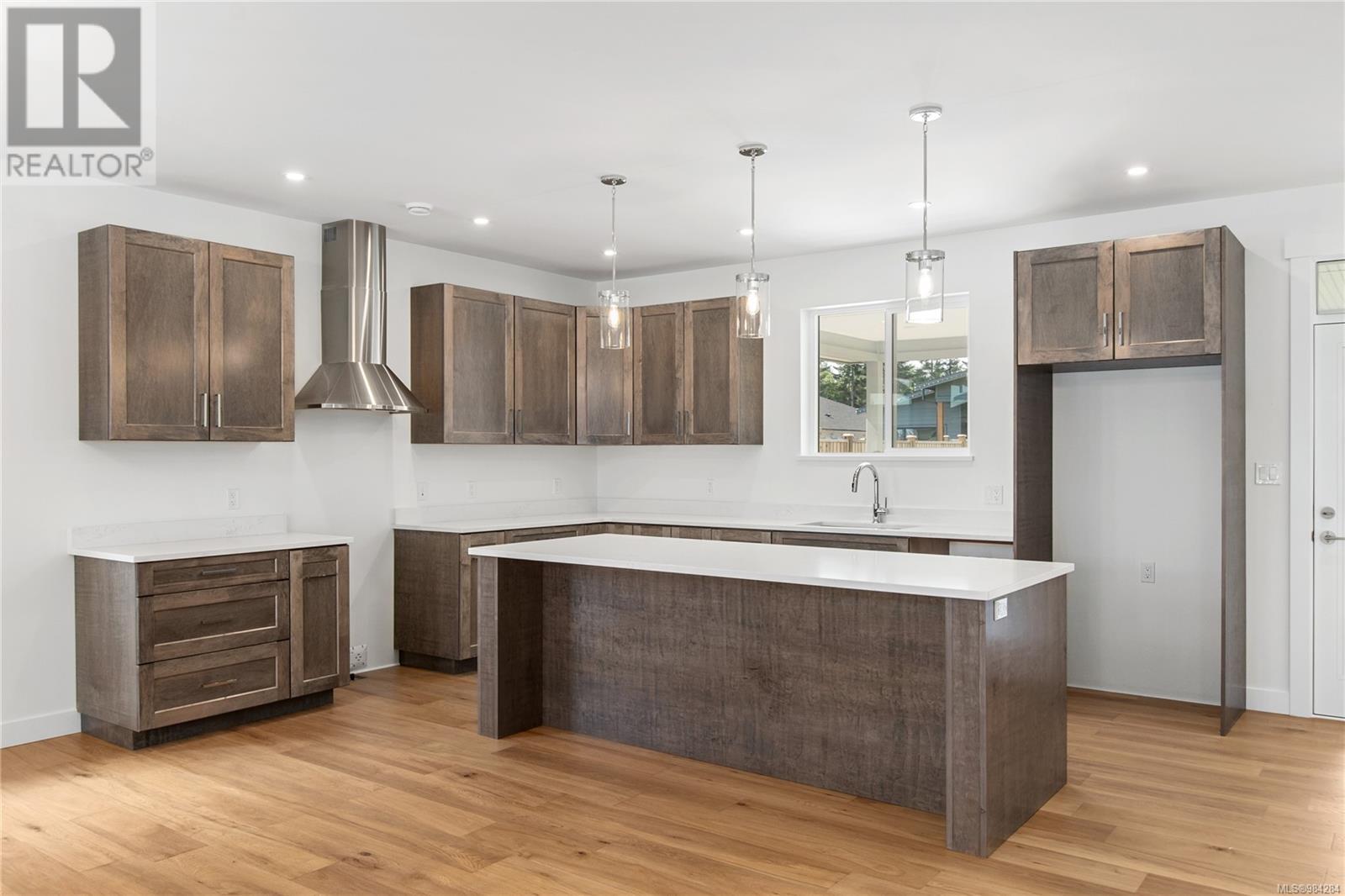 725 Beaver Creek Blvd, Campbell River real estate listing 984284