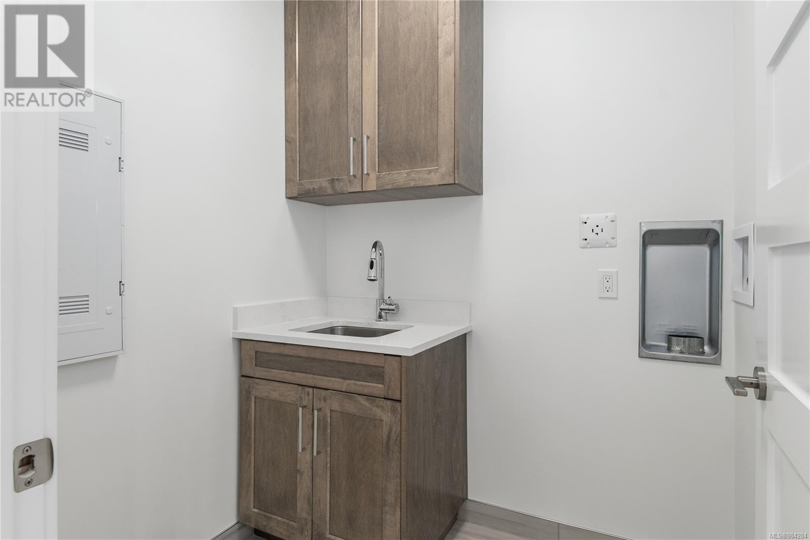 725 Beaver Creek Blvd, Campbell River real estate listing 984284