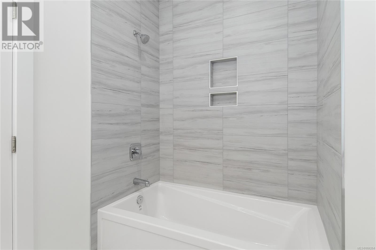 725 Beaver Creek Blvd, Campbell River real estate listing 984284