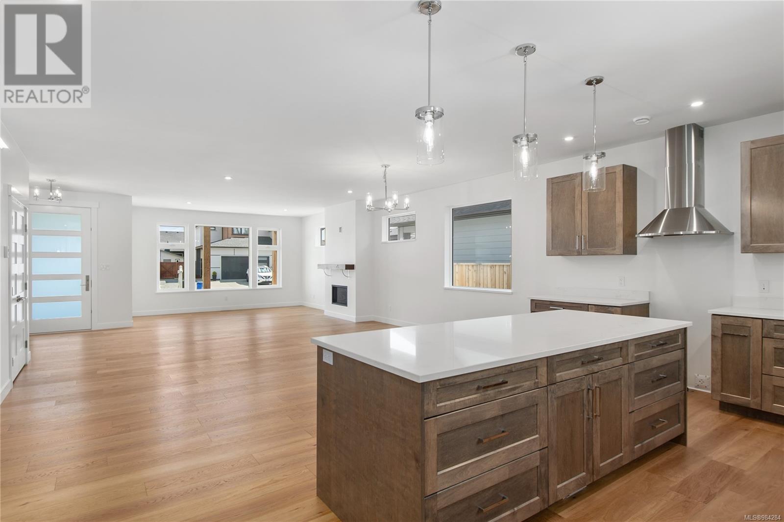 725 Beaver Creek Blvd, Campbell River real estate listing 984284