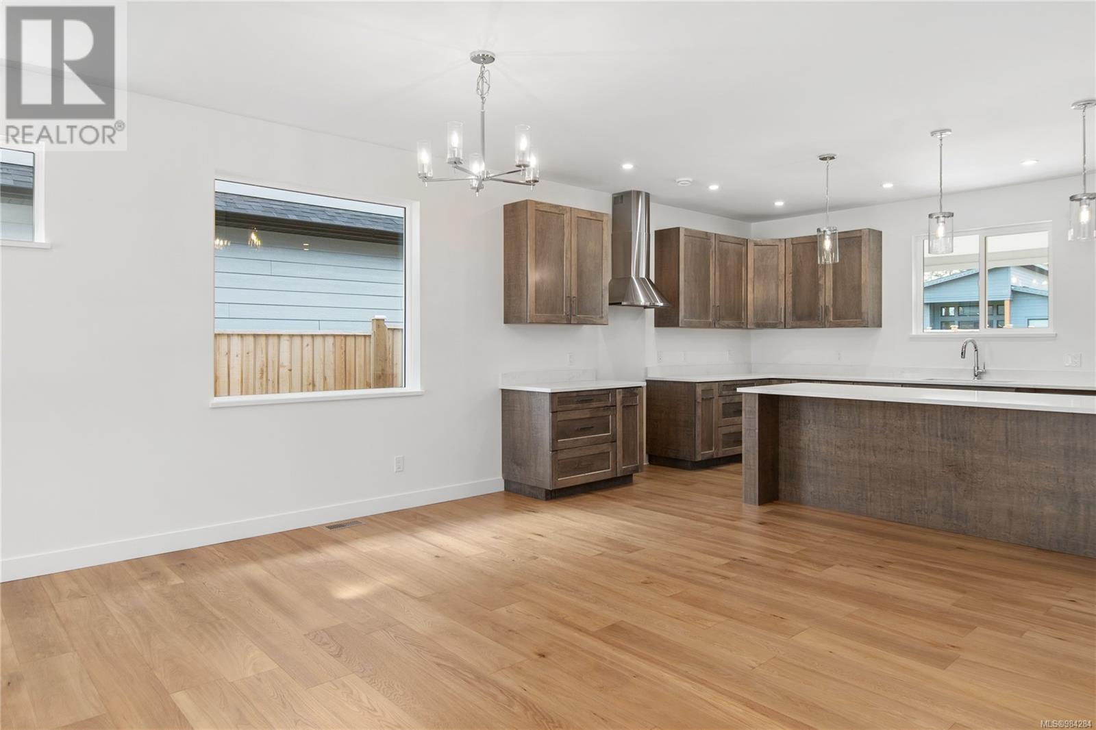 725 Beaver Creek Blvd, Campbell River real estate listing 984284