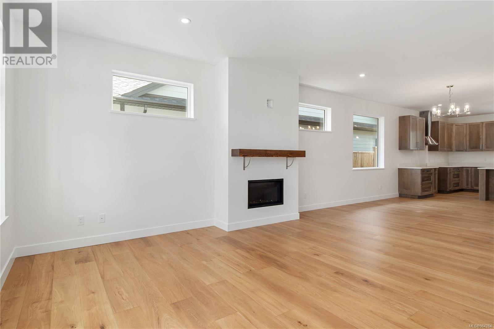 725 Beaver Creek Blvd, Campbell River real estate listing 984284