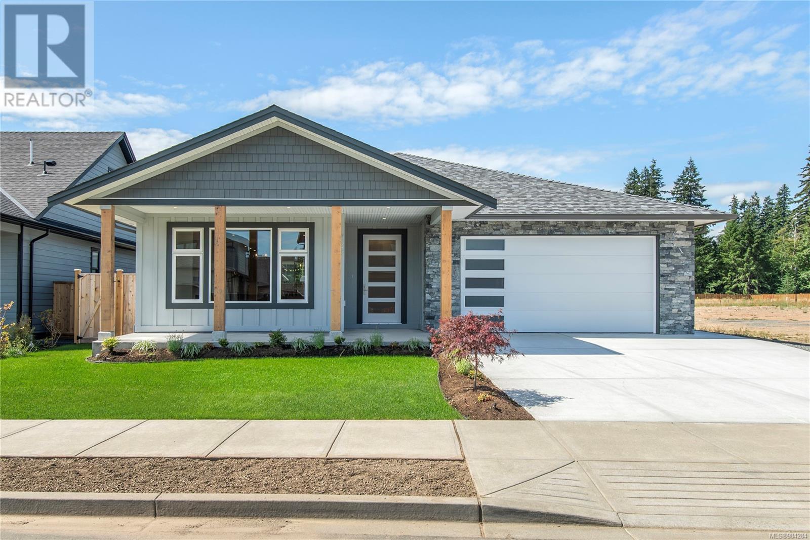 725 Beaver Creek Blvd, Campbell River real estate listing 984284