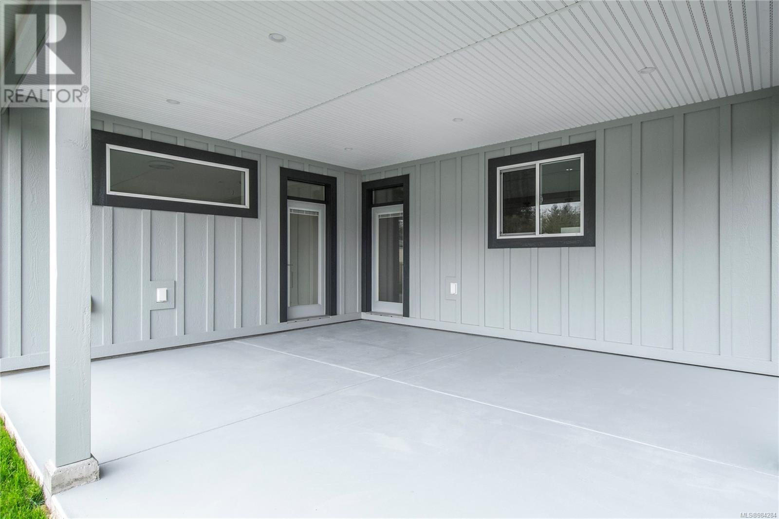 725 Beaver Creek Blvd, Campbell River real estate listing 984284