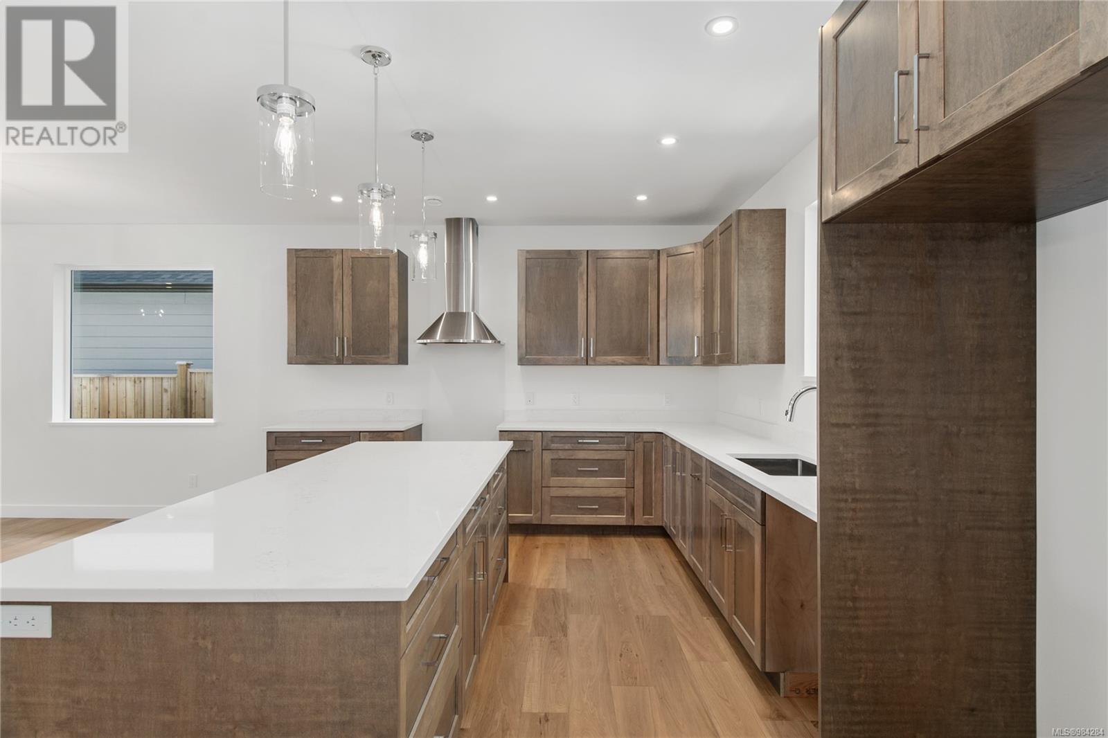 725 Beaver Creek Blvd, Campbell River real estate listing 984284