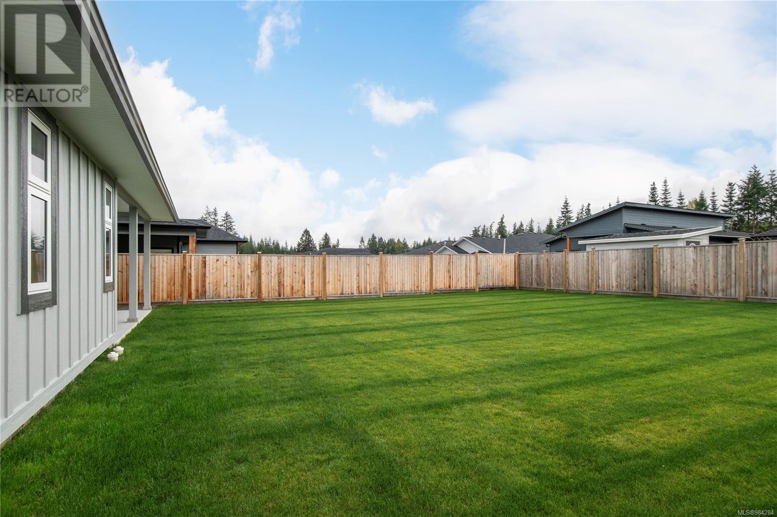 725 Beaver Creek Blvd, Campbell River real estate listing 984284