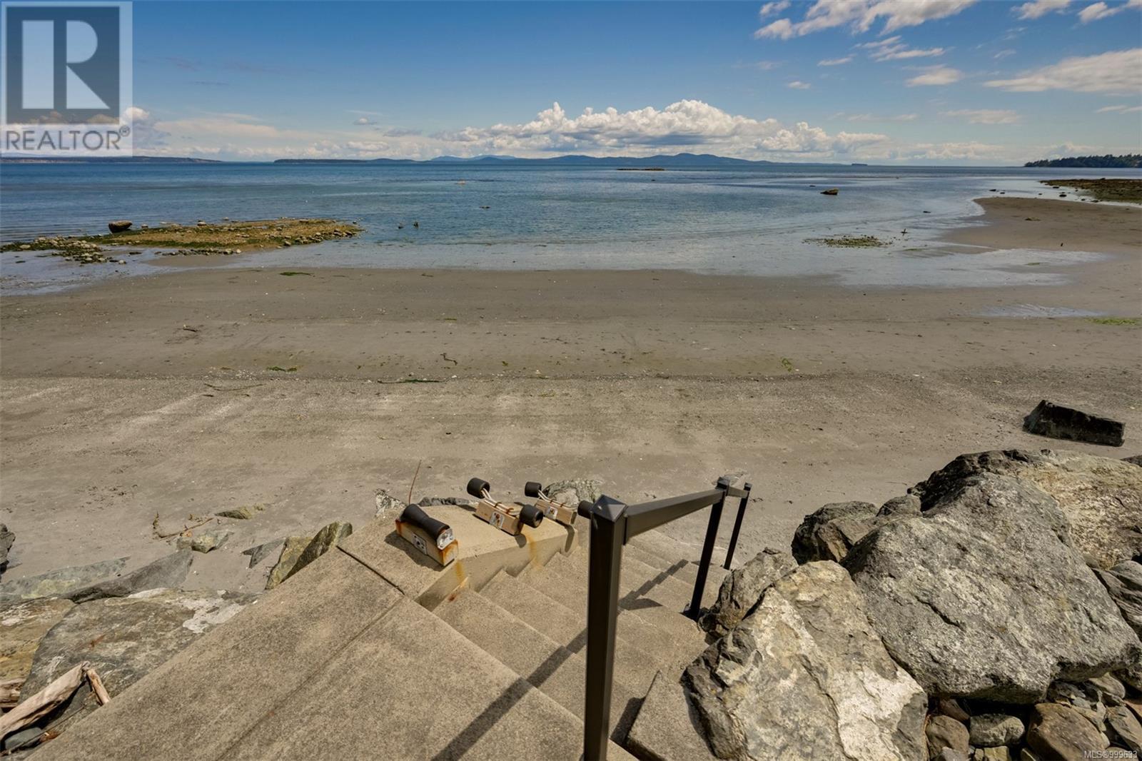  4955 Cordova Bay Road, Saanich
