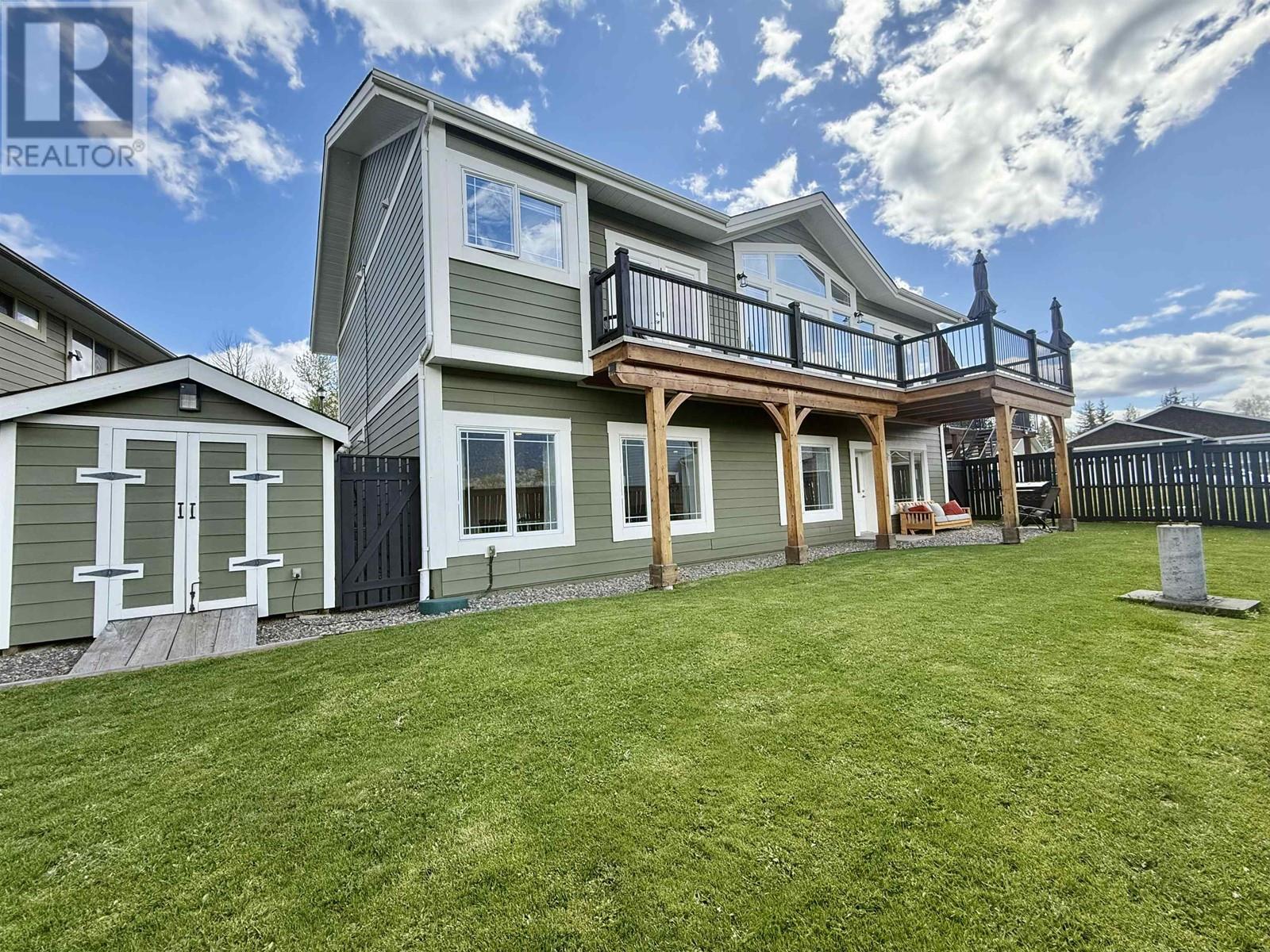 7 AURORA Avenue, Smithers