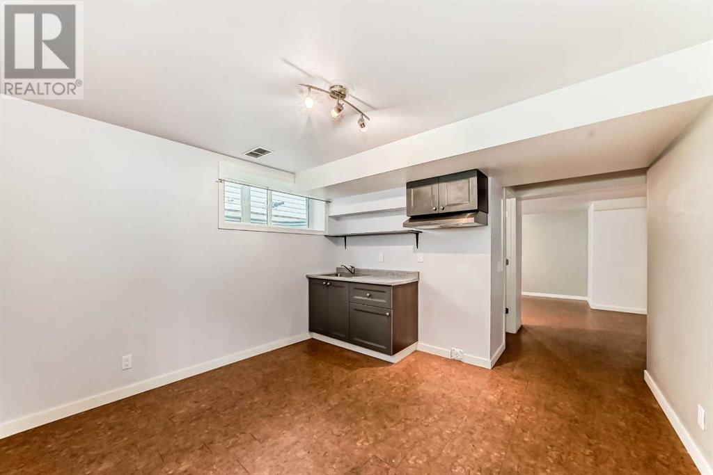 Single Family House for Sale in  Everridge Drive SW Evergreen Calgary 