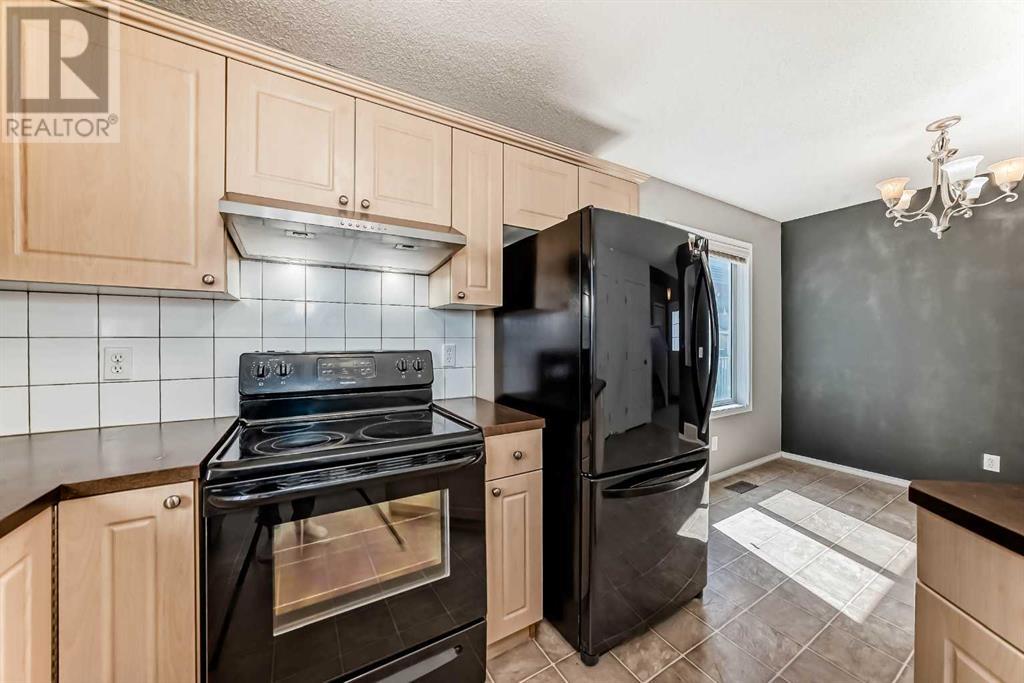 Single Family House for Sale in  Everridge Drive SW Evergreen Calgary 