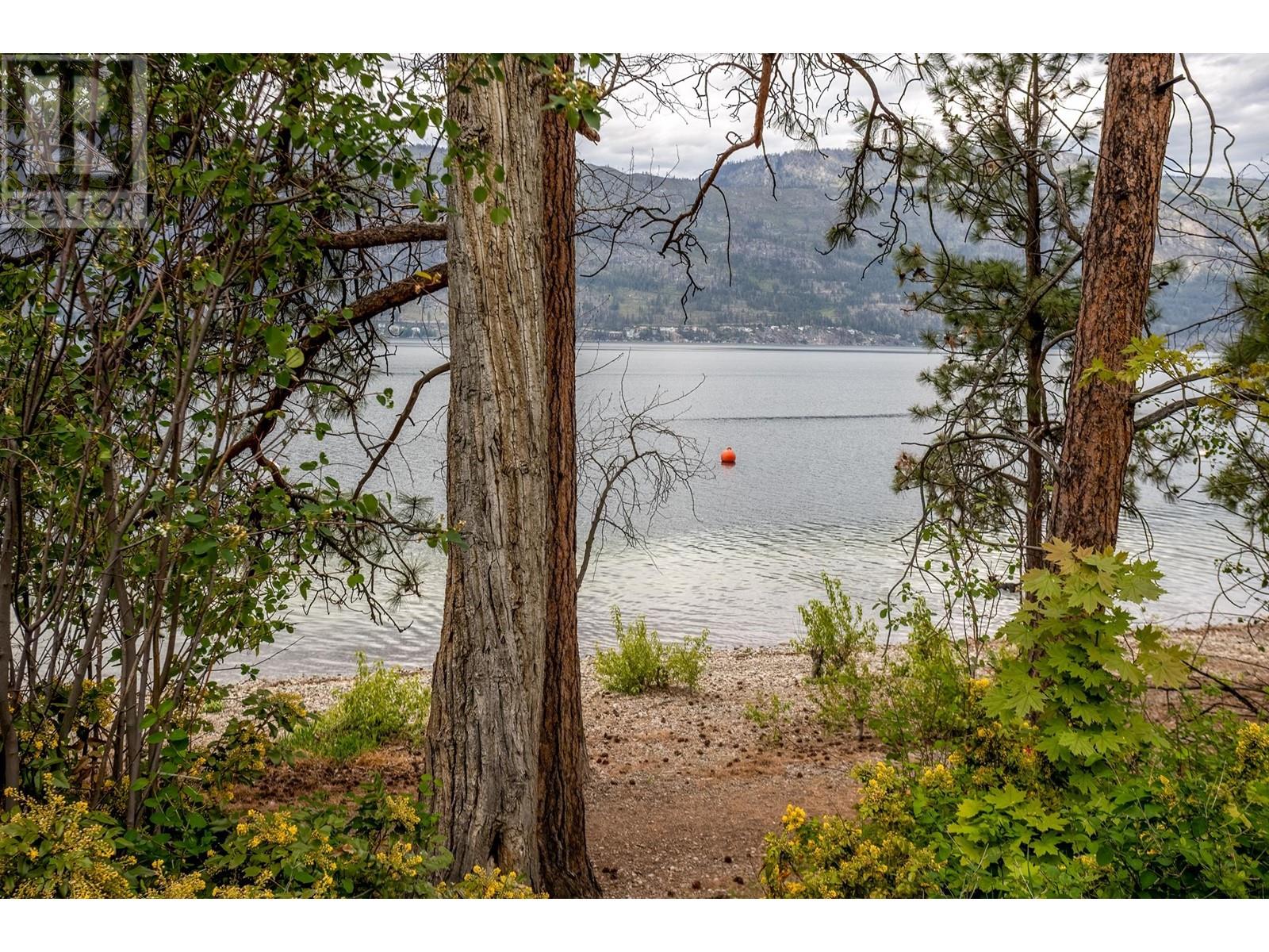 11041 Okanagan Centre Road W, Lake Country