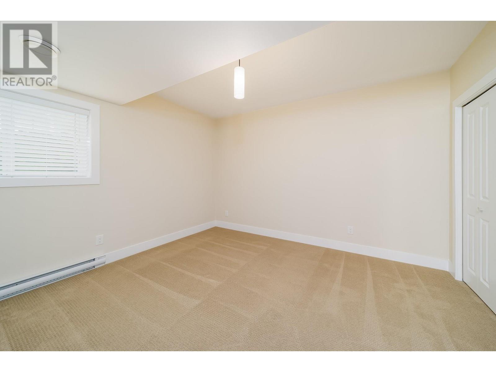 11041 Okanagan Centre Road W, Lake Country