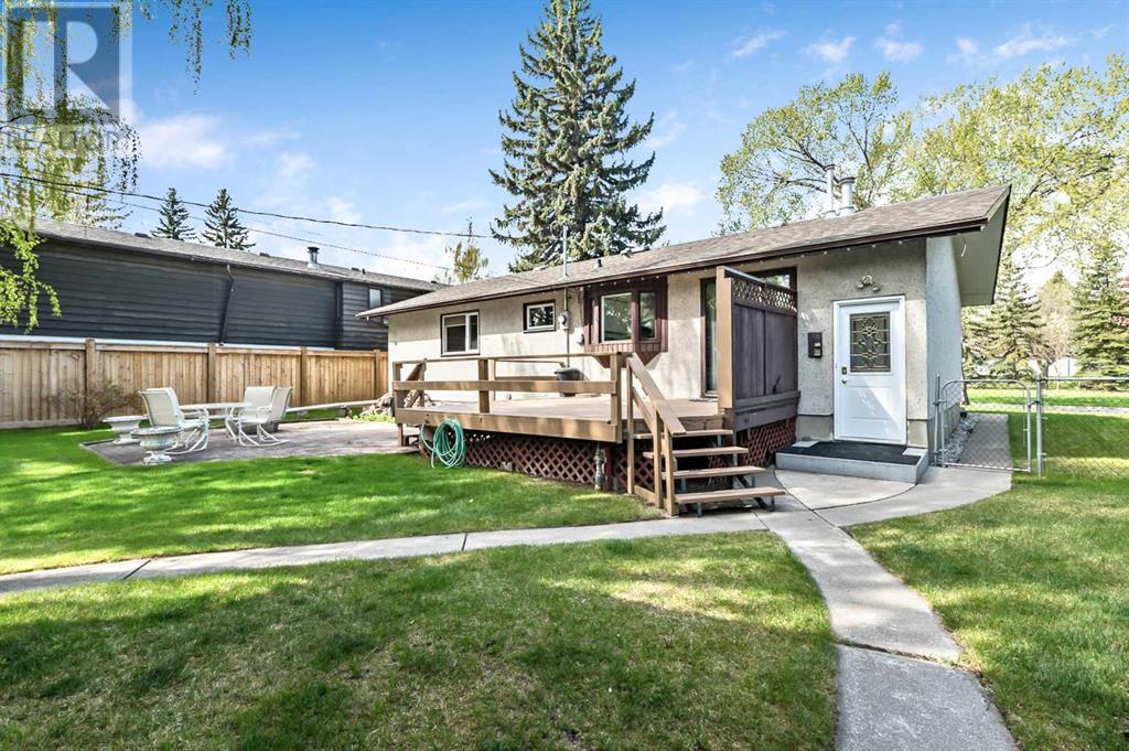Single Family House Bungalow for Sale in  Heather Place SW Haysboro Calgary 