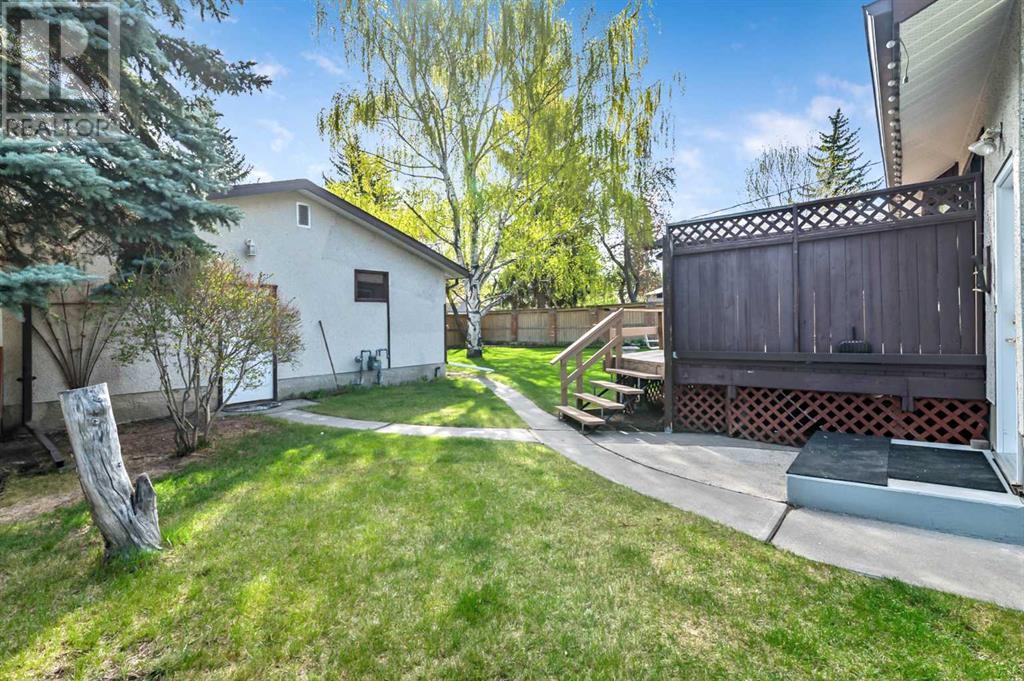 Single Family House Bungalow for Sale in  Heather Place SW Haysboro Calgary 