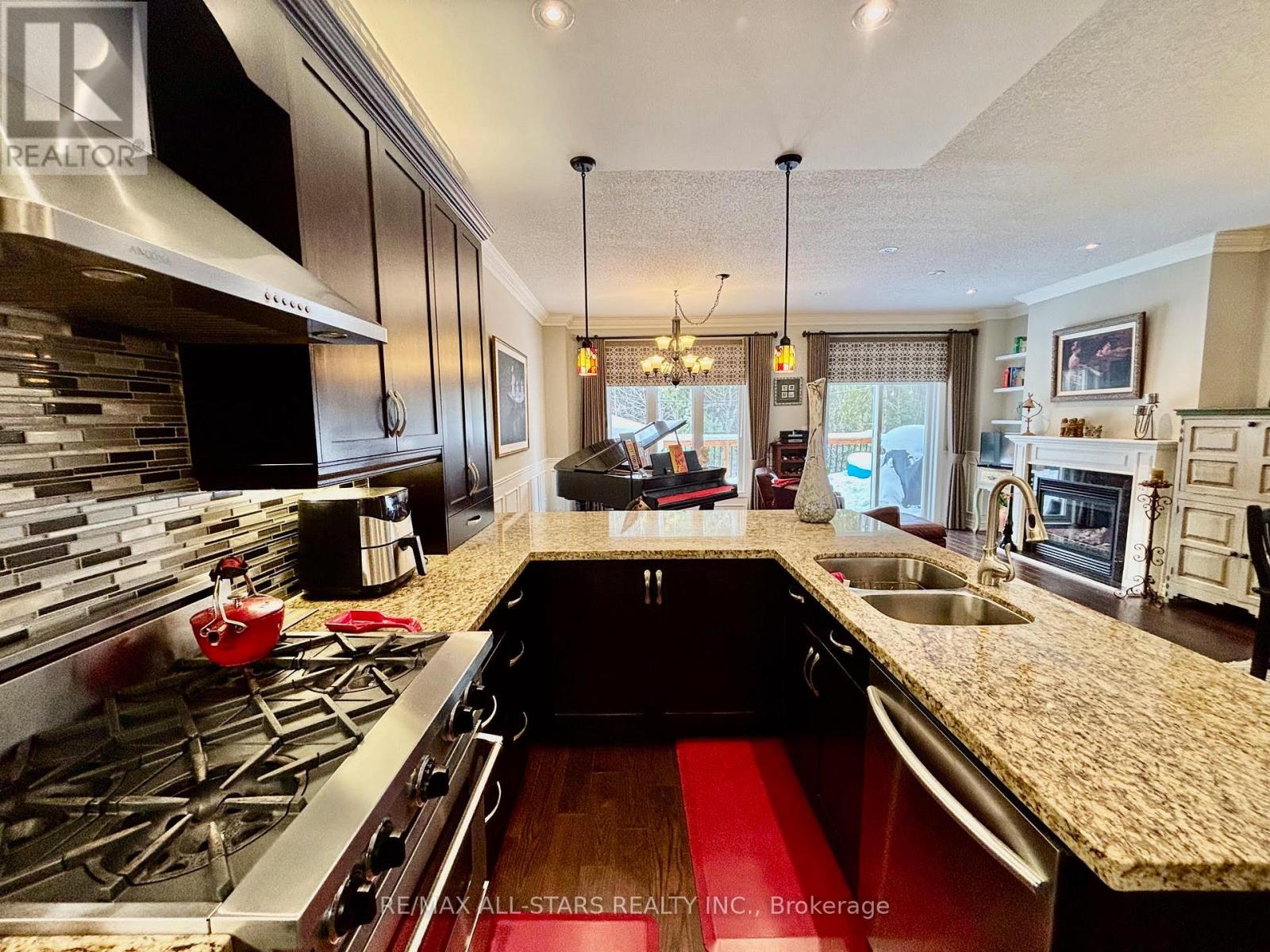 Photo 11 of 57 Scotia Road E, Georgina ON