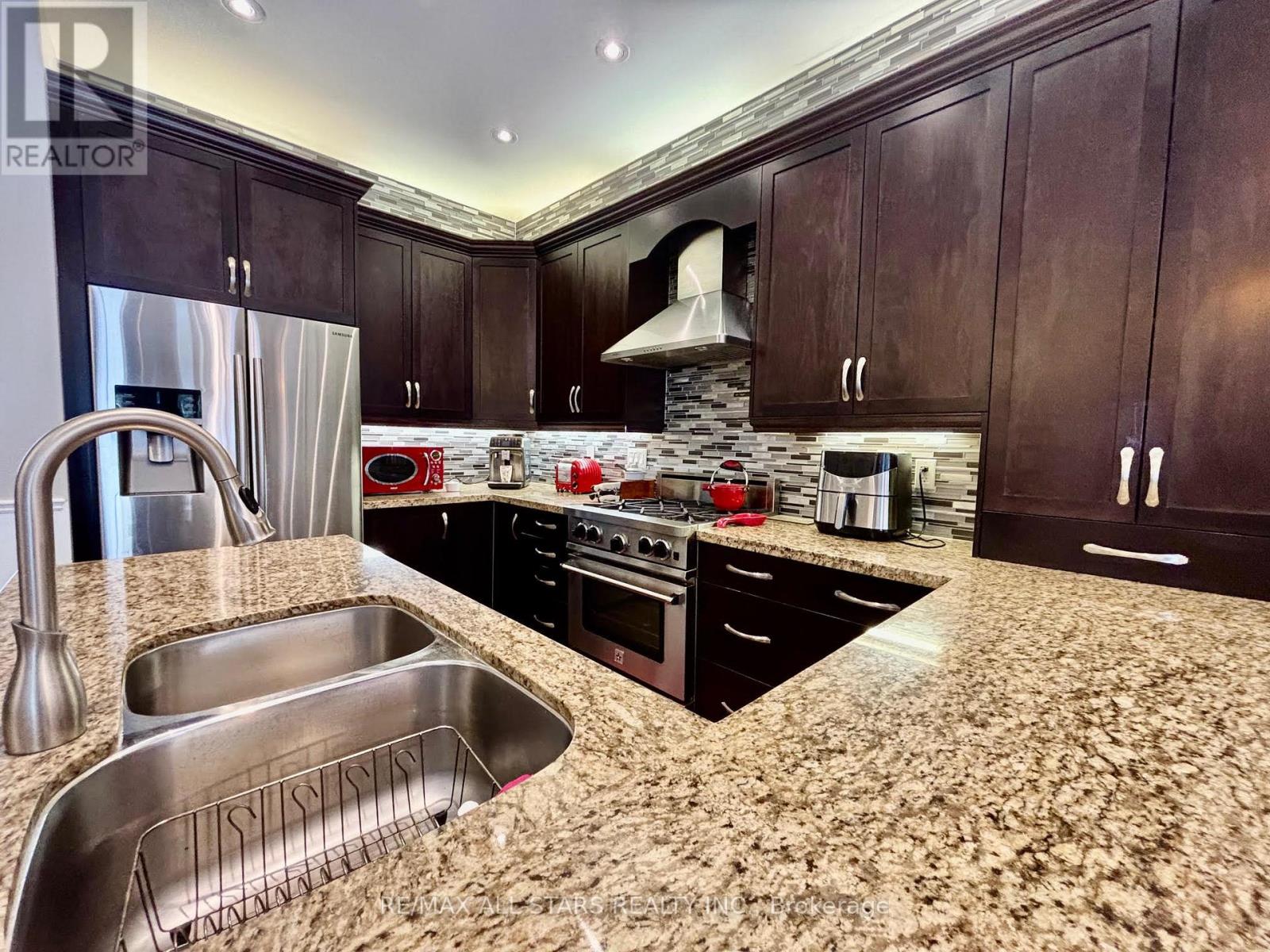 Photo 13 of 57 Scotia Road E, Georgina ON
