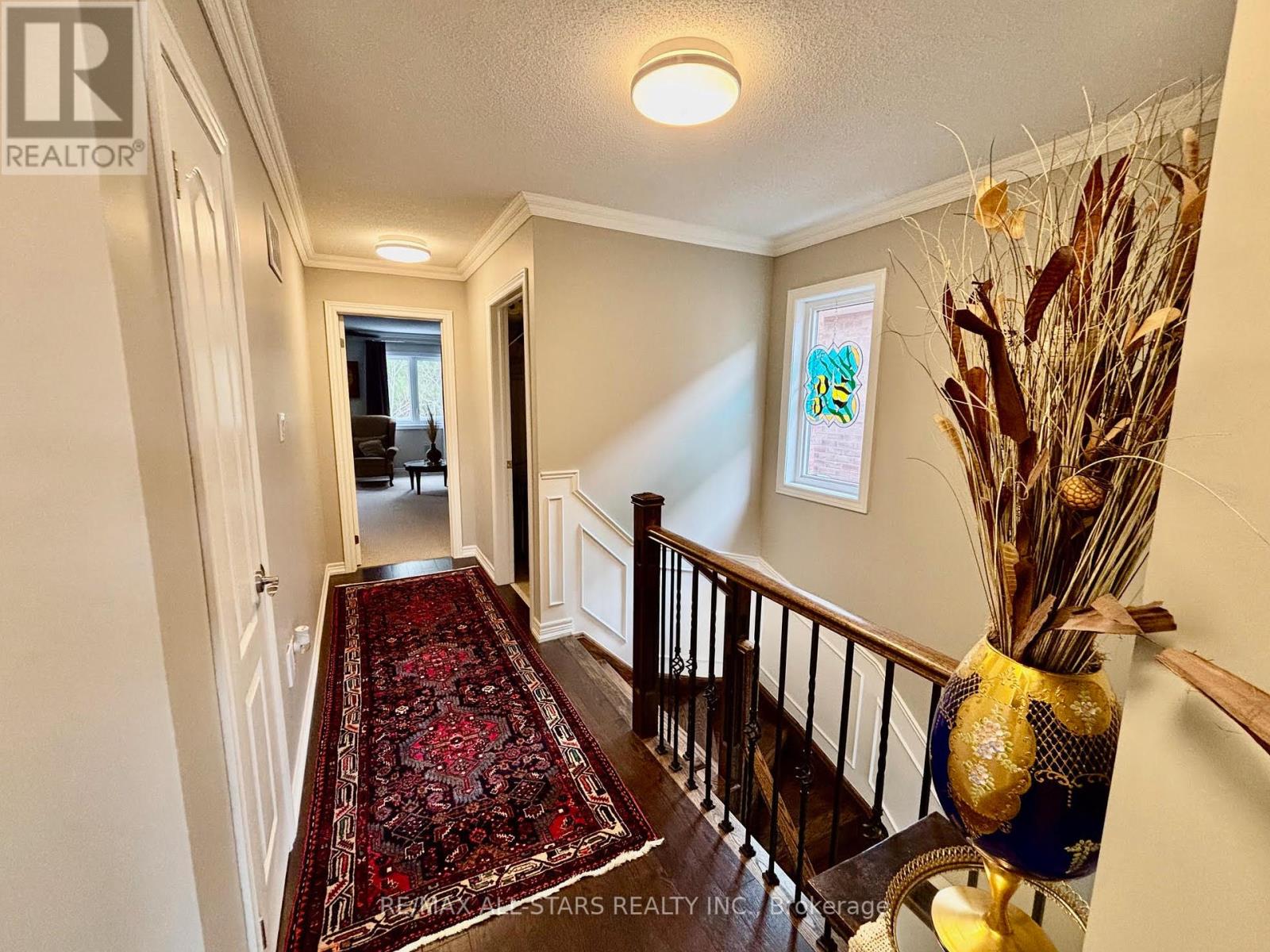Photo 18 of 57 Scotia Road E, Georgina ON