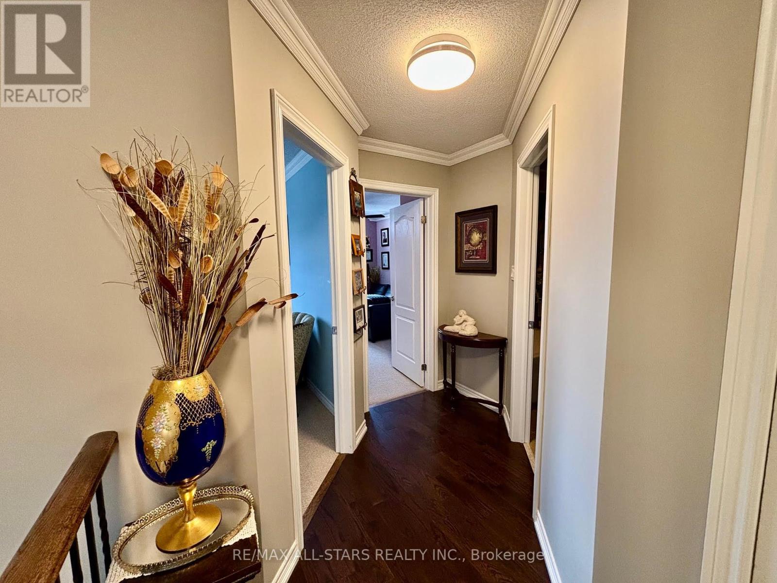 Photo 19 of 57 Scotia Road E, Georgina ON