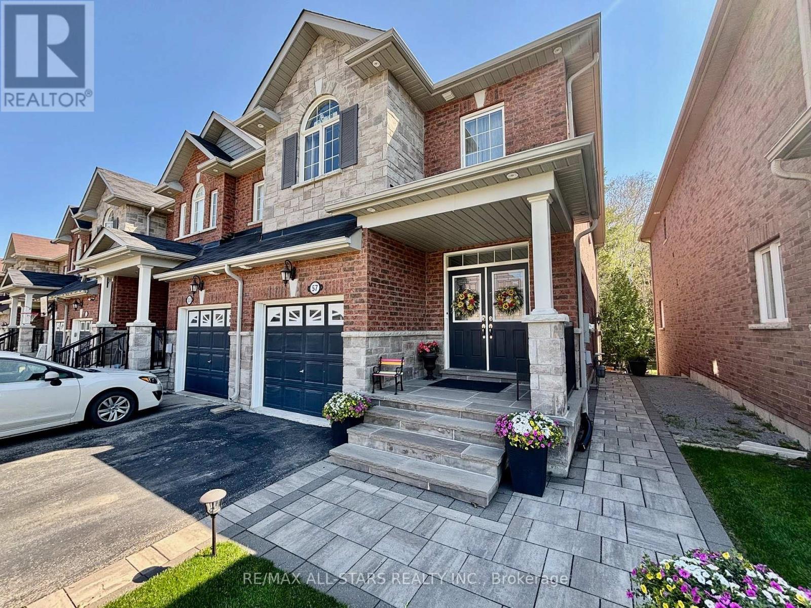 Photo 2 of 57 Scotia Road E, Georgina ON