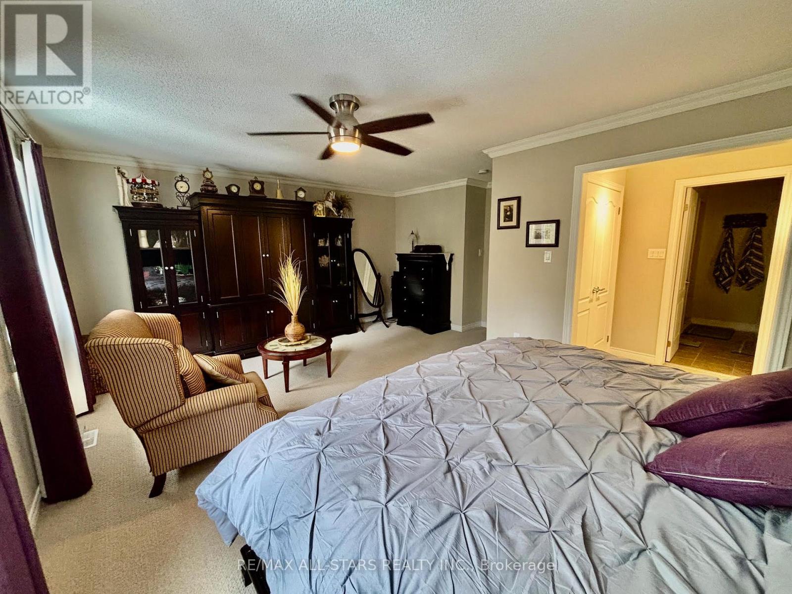 Photo 20 of 57 Scotia Road E, Georgina ON