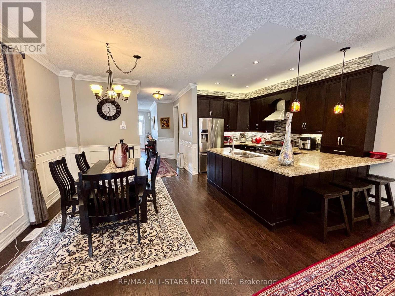 Photo 7 of 57 Scotia Road E, Georgina ON