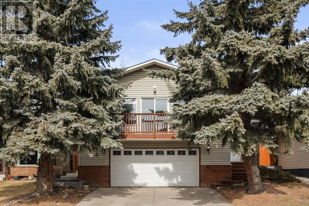 8 Hawkhill Way NW, Calgary, Alberta