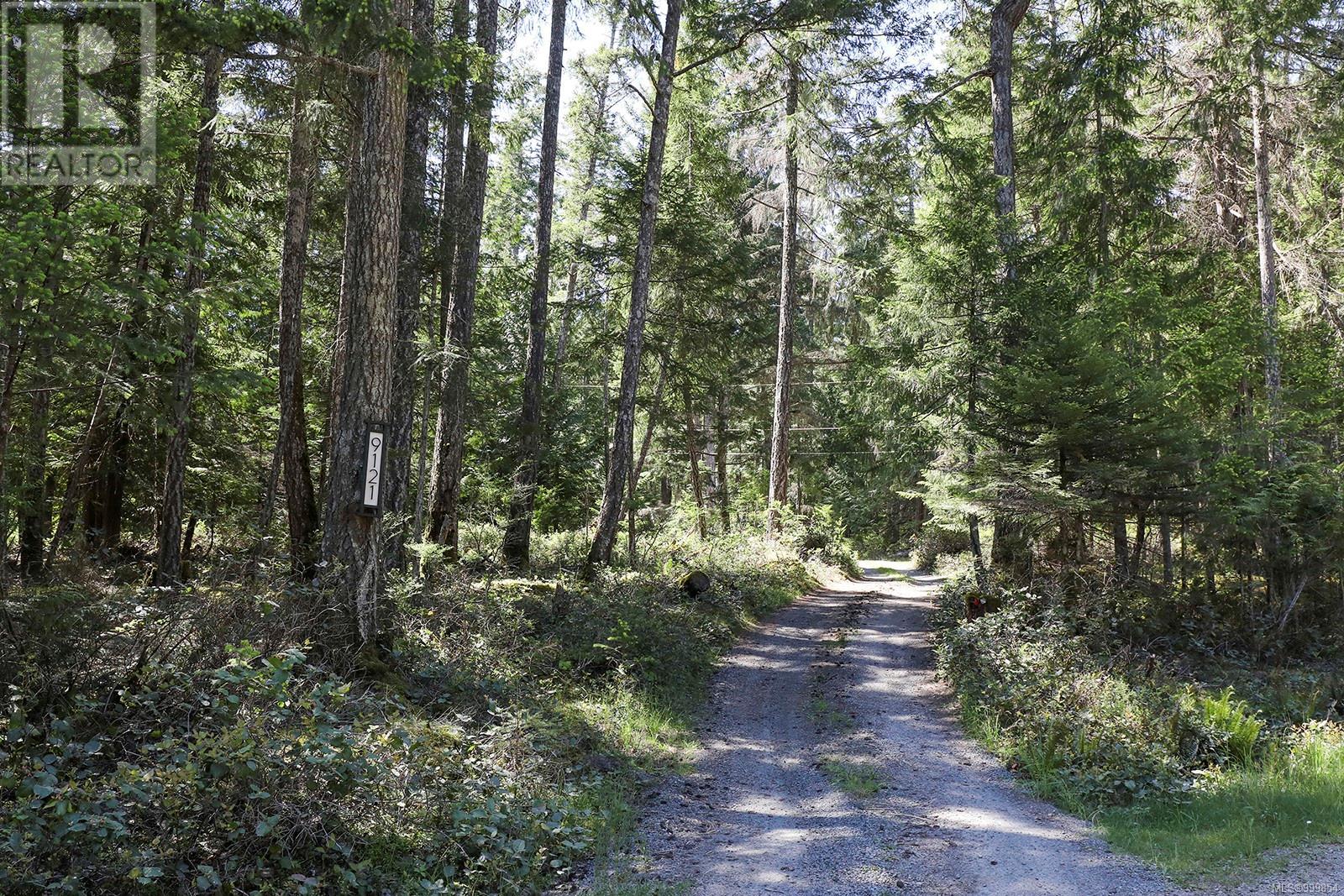 9121 Keith Wagner Way, Denman Island