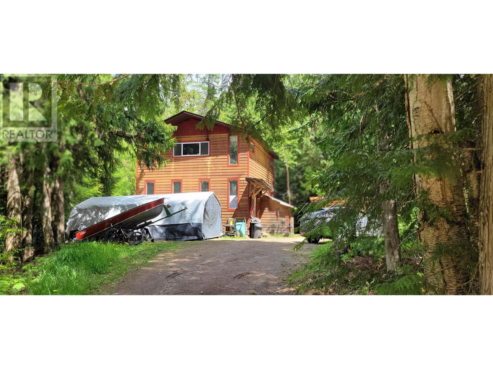 Photo 18 of 4820 6 Highway, Winlaw BC