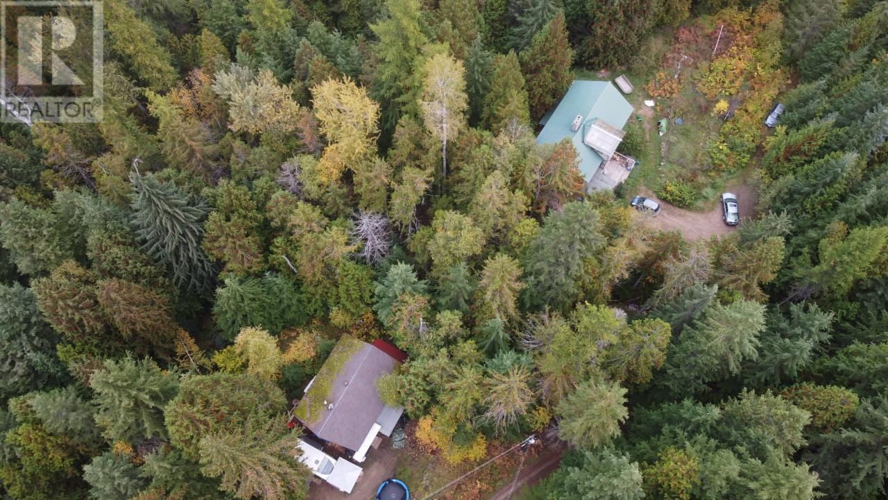 Photo 4 of 4820 6 Highway, Winlaw BC