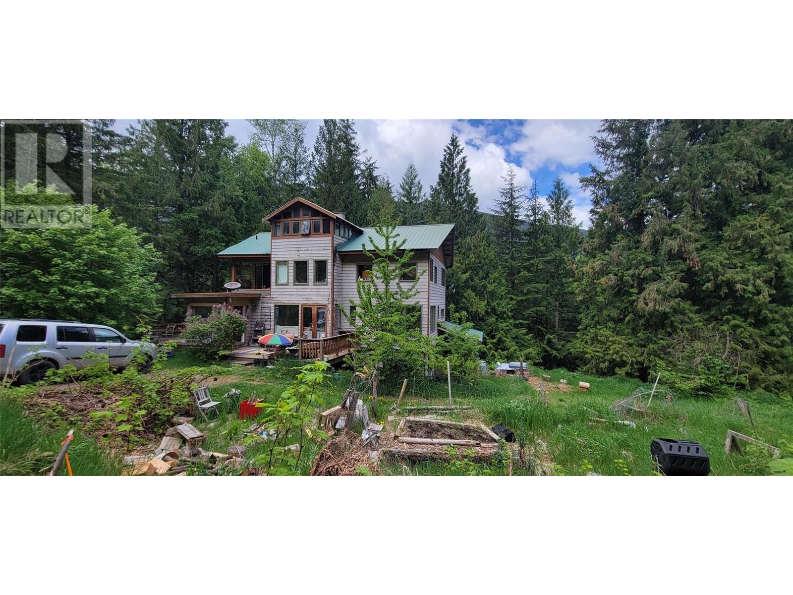 Photo 14 of 4820 6 Highway, Winlaw BC