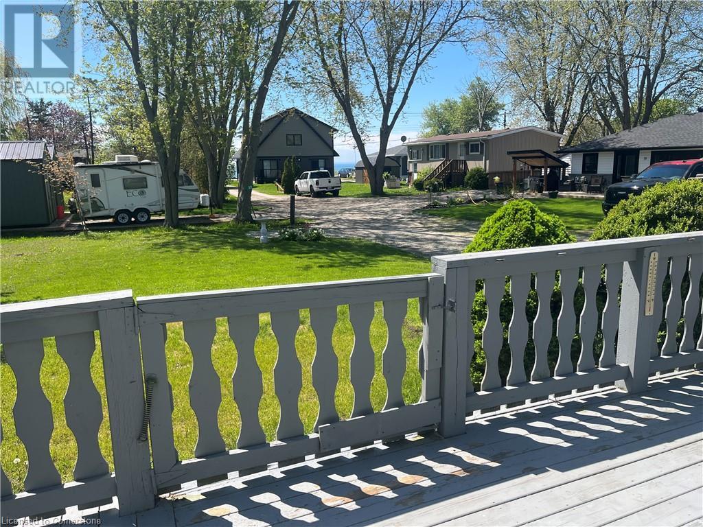 Photo 14 of 22 3rd Street, Selkirk ON