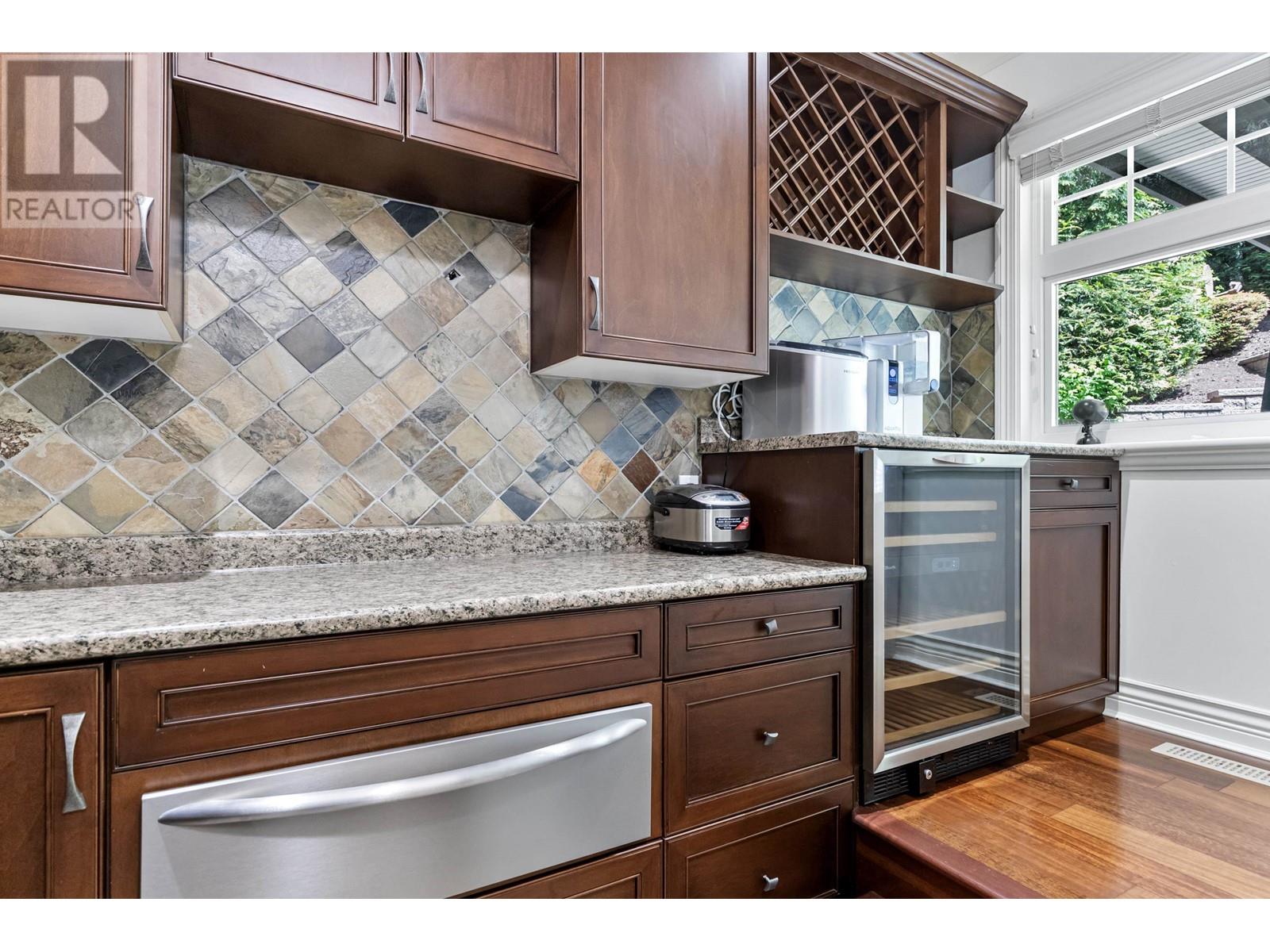 2668 FERN DRIVE, Anmore real estate listing R3003229