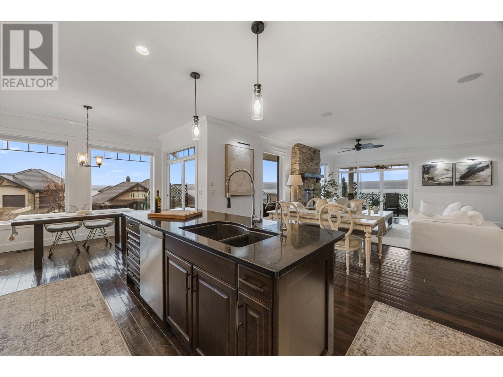  2584 Lucinde Road, West Kelowna