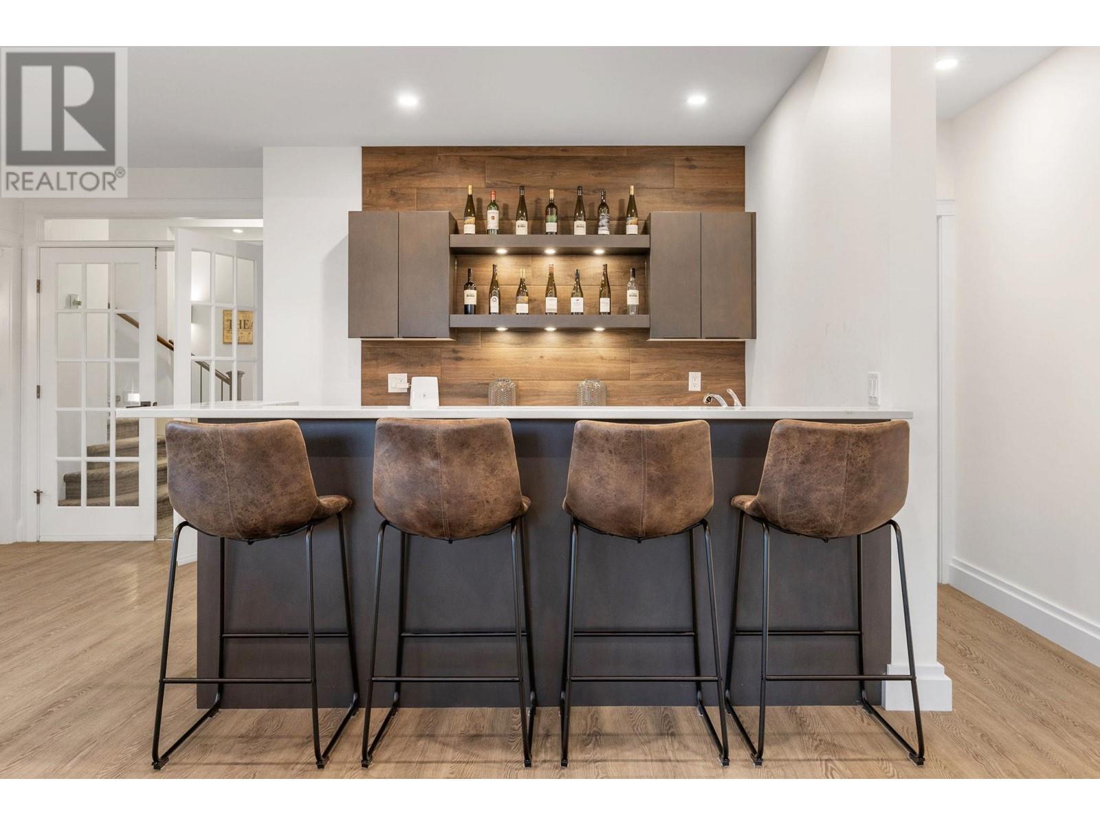  2584 Lucinde Road, West Kelowna
