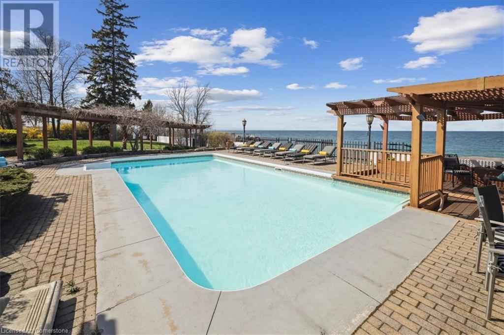 Photo 41 of 7 Lakegate Drive, Stoney Creek ON