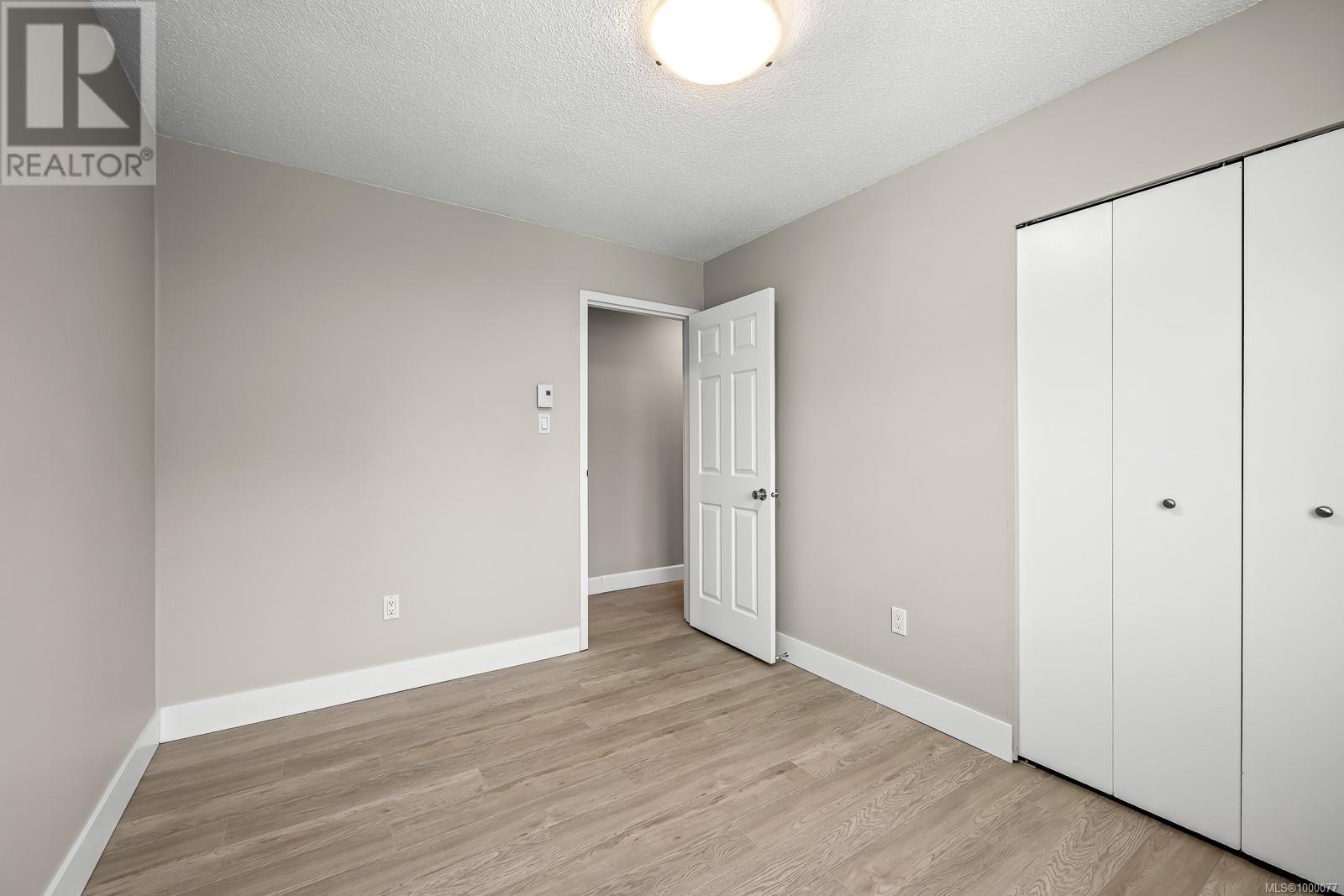 #211 175 CENTENNIAL DR - Image 19