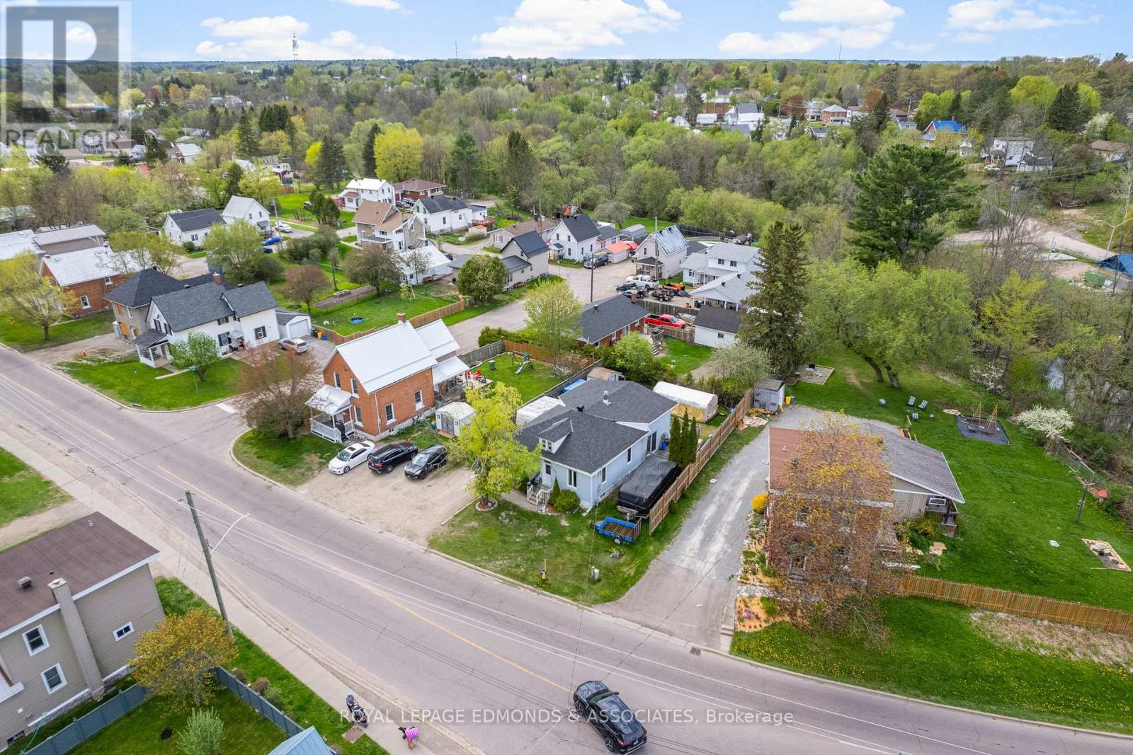 Photo 6 of 448 Eganville Road, Pembroke ON