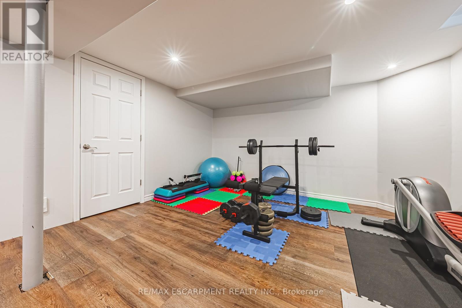 Photo 38 of 2170 Coldwater Street, Burlington ON